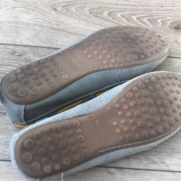 Minnetonka moccasins, Grey with yellow laces. Size 8.5 - Picture 4 of 4